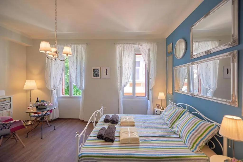 Old City Romantic Studios 2 Pola